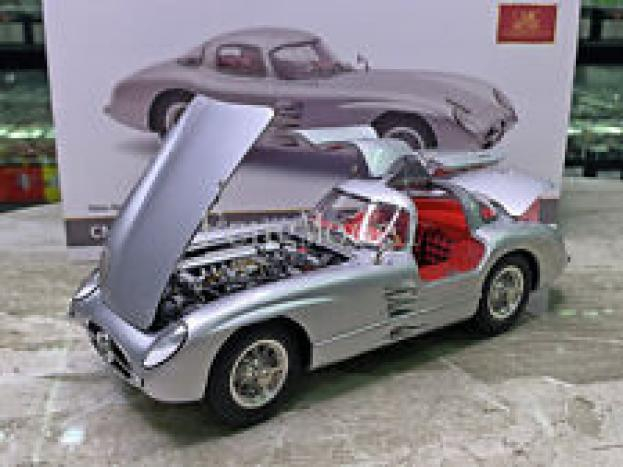 CMC Mercedes-Benz 300 SLR Coupe 1955 red interior M-076