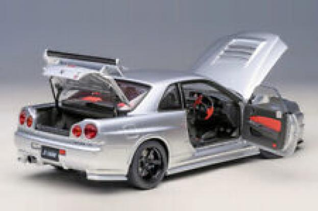 AUTOart Nissan Skyline GT-R R34 Z-tune Z-tune Silver 77461