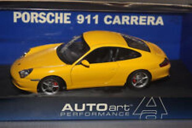 AUTOart Porsche 911 996 Carrera Coupe Facelift Speedgelb 77852