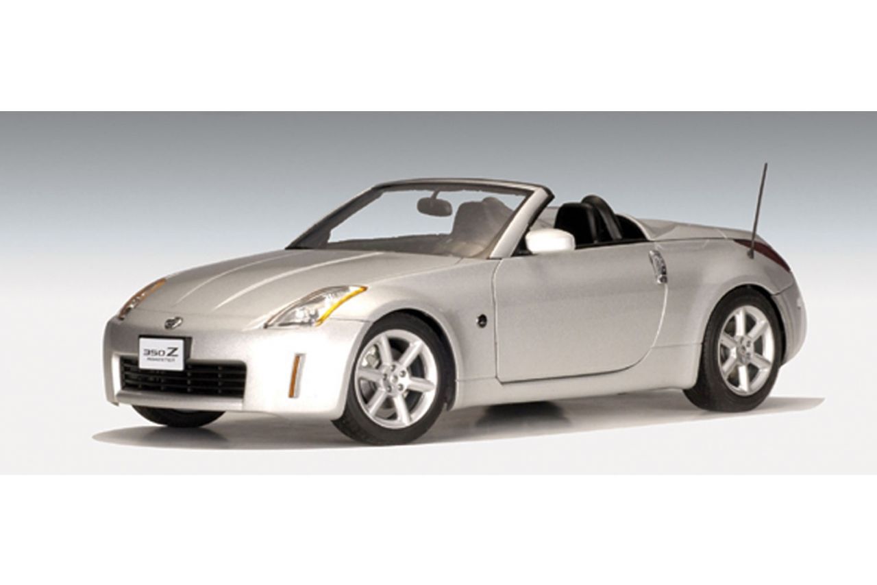 AUTOart Nissan 350Z Roadster LHD Diamond Silver 77371 - Modelcar